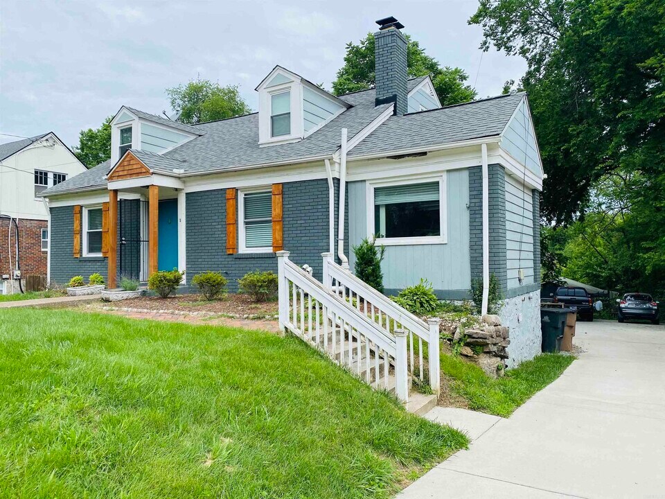 1305 Stratford Ave in Nashville, TN - Building Photo