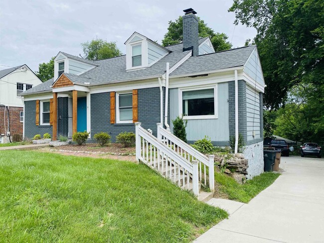 property at 1305 Stratford Ave