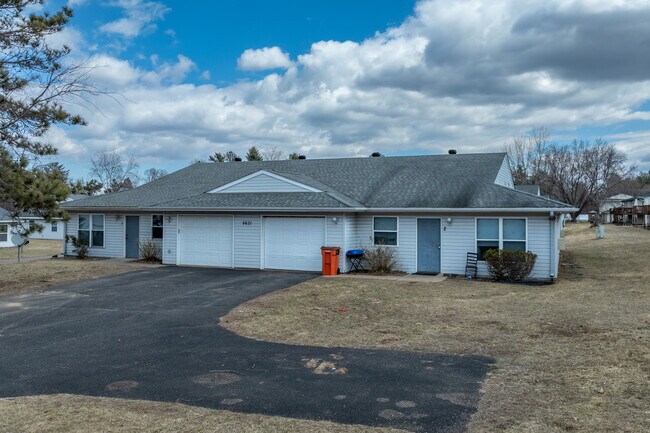 The Ridges at Otter Creek in Eau Claire, WI - Building Photo - Building Photo