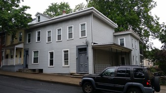 1119 Ferry St Apartments