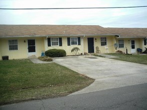 Reynolds Townhomes in Winston-Salem, NC - Building Photo - Building Photo