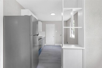 4755 Wilmington St in Houston, TX - Building Photo - Building Photo
