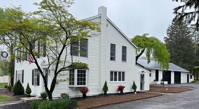 1425 N Line St in Lansdale, PA - Building Photo - Building Photo