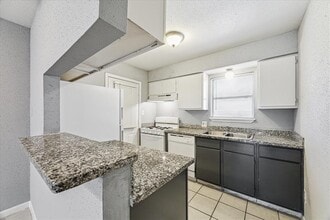 3105 Falk Ct in La Porte, TX - Building Photo - Building Photo