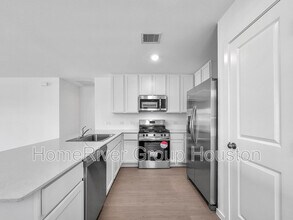 207 Brandi Dr in Wharton, TX - Building Photo - Building Photo