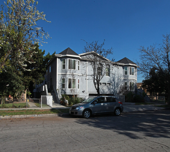 416 N Shelton St in Burbank, CA - Building Photo - Building Photo