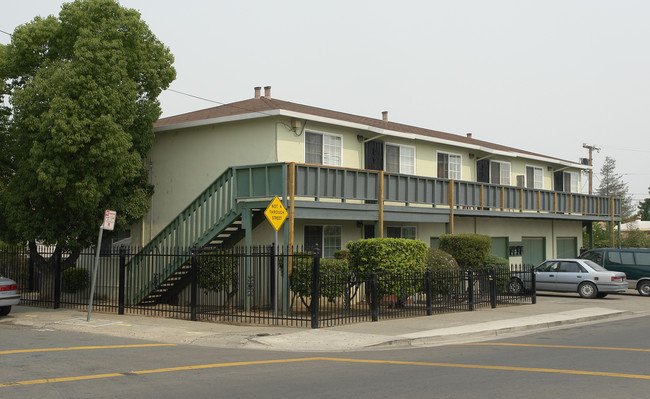 1616 G St in Antioch, CA - Foto de edificio - Building Photo