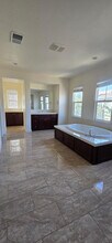 660 W Bonaventure Ave in Tracy, CA - Building Photo - Building Photo