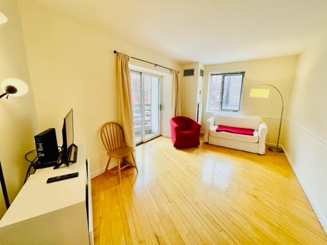 property at 19 Wiget St