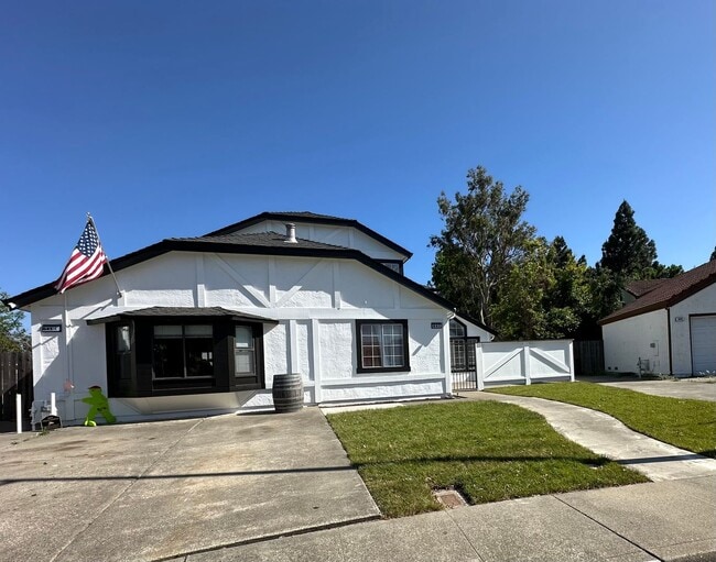 property at 641 Cordelia Cir