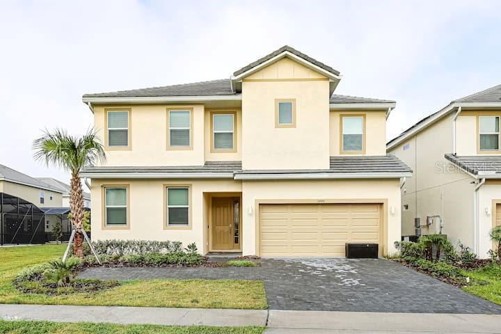 2448 Shanti Dr in Kissimmee, FL - Building Photo
