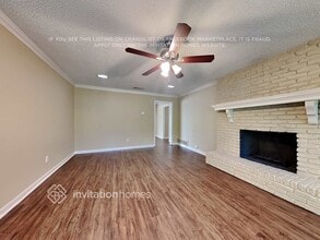 2114 Valleycrest Dr in Arlington, TX - Building Photo - Building Photo