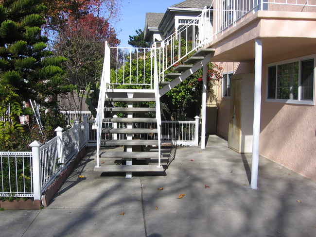 1823 6th St in Berkeley, CA - Foto de edificio - Building Photo