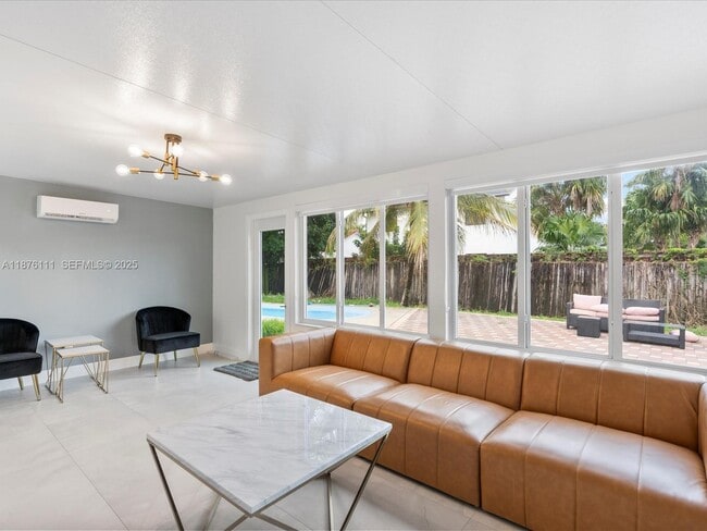 5731 SW 54th Terrace in Davie, FL - Building Photo - Building Photo