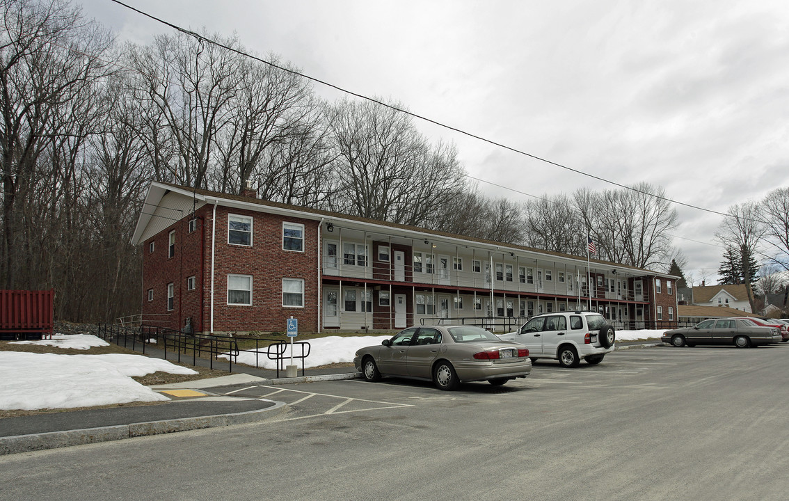 Lake Terrace in Whitinsville, MA - Building Photo