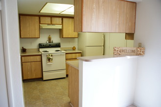 Heritage Pointe Apartments in Henderson, NV - Foto de edificio - Building Photo