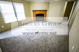 1146 Cheatham Mabry Rd in Henderson, NC - Building Photo - Building Photo