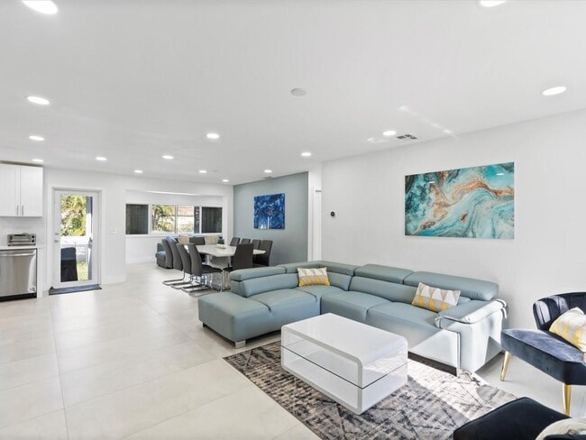 property at 4121 SW 54th Ct