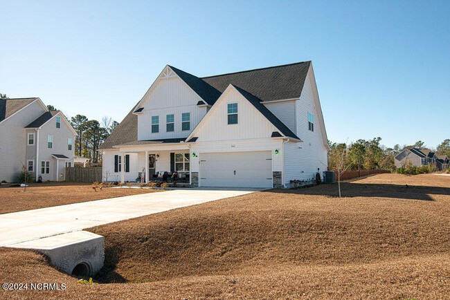 704 Peyton's Lake Ln in Hubert, NC - Building Photo - Building Photo