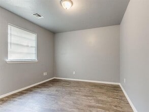 3020 SW 65th Pl in Oklahoma City, OK - Building Photo - Building Photo