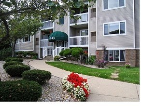 Grossbeck Pines Apartments in Lansing, MI - Building Photo - Building Photo