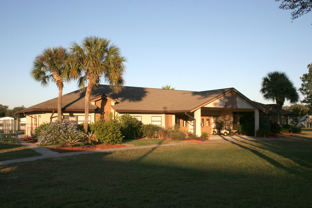 Sunlake Terrace Estates in Davenport, FL - Building Photo