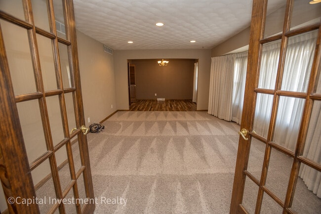 2521 Orchard Ln in Jefferson City, MO - Building Photo - Building Photo