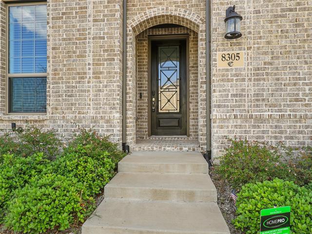 8305 Pne Is Wy in McKinney, TX - Foto de edificio - Building Photo