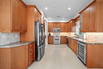 5855 NW 42nd Way in Boca Raton, FL - Building Photo - Building Photo