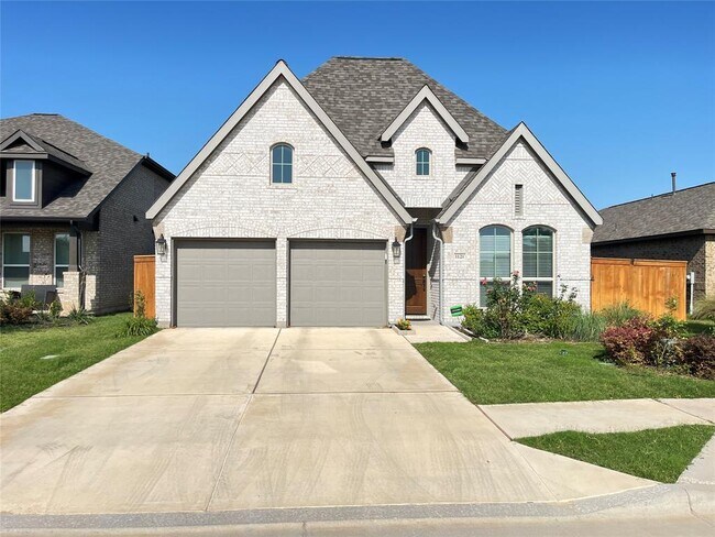 property at 1121 Mulberry Oak Ln
