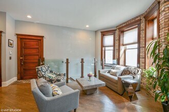 2608 N Dayton St in Chicago, IL - Foto de edificio - Building Photo