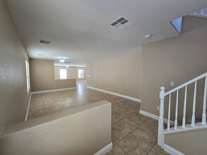 245 Country Greens Ave in Las Vegas, NV - Building Photo - Building Photo