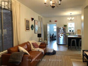 222 Oakwood Ave in Toronto, ON - Building Photo - Building Photo