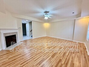 1104 Oatlands Park in Lexington, KY - Building Photo - Building Photo