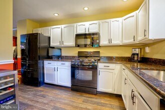 111 Honey Locust Ct in Collegeville, PA - Building Photo - Building Photo