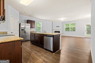 5469 Waverly Dr in Atlanta, GA - Building Photo - Building Photo
