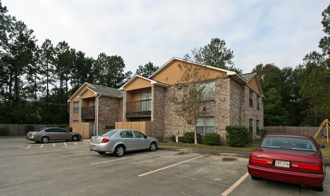 Woodland Grove Apartments in Slidell, LA - Foto de edificio - Building Photo