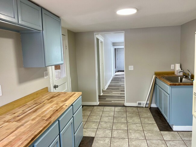 property at 307 N Park Ave