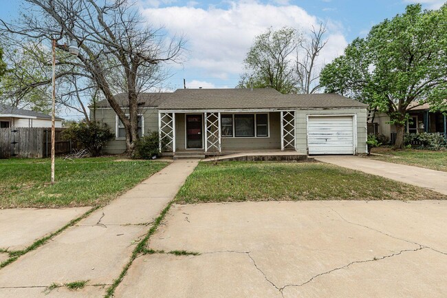 property at 2513 35th St