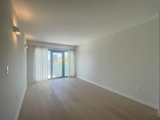 13680 41st Ave in Queens, NY - Building Photo - Building Photo
