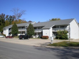 631 Scottsvale Dr Apartamentos