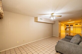 2006 Piedra China St in Laredo, TX - Building Photo - Building Photo