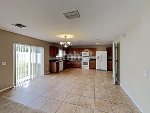 11114 Golden Silence Dr in Riverview, FL - Foto de edificio - Building Photo