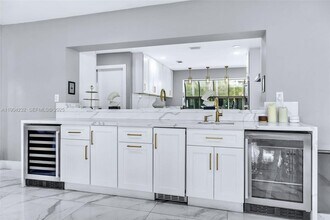 1030 SW 14th Terrace in Fort Lauderdale, FL - Foto de edificio - Building Photo