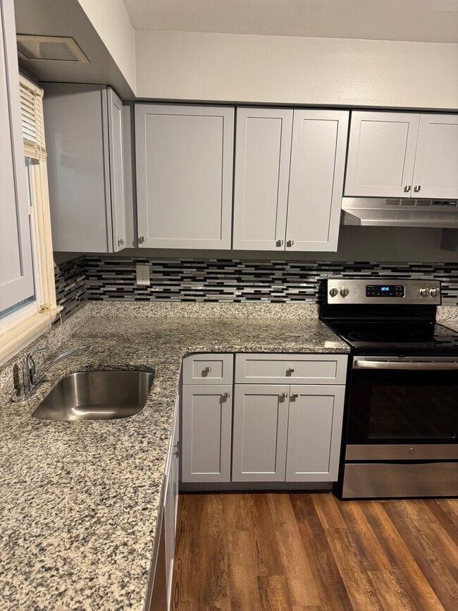 425 Ontario St, Unit 1 N