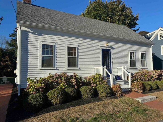 41 Oliver St in New Castle, NH - Building Photo - Building Photo