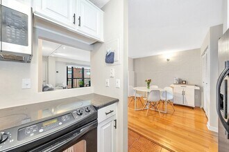 1580 Massachusetts Ave, Unit 8E in Cambridge, MA - Building Photo - Building Photo