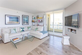 90 Alton Rd in Miami Beach, FL - Building Photo - Building Photo