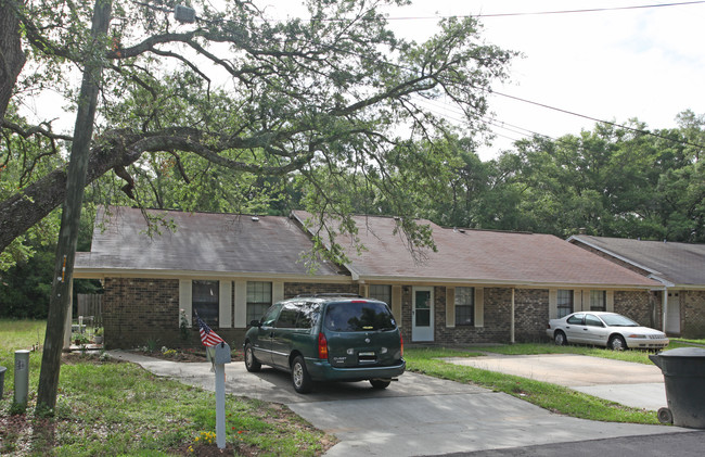 8386-8392 Carl Dean St in Pensacola, FL - Building Photo - Building Photo