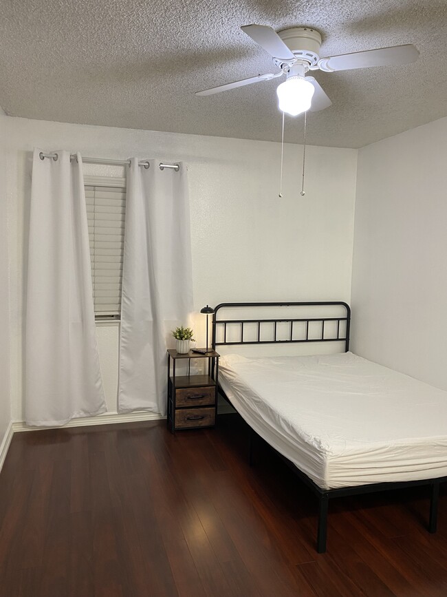 property at 26337 Dracaea Ave